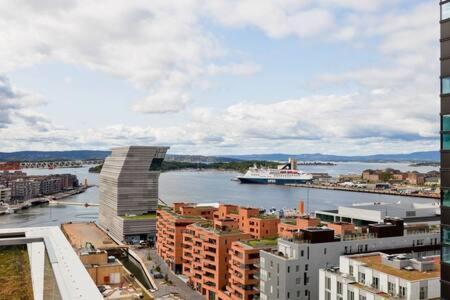 Spacious Modern 3br At Barcode Apartamento Oslo
