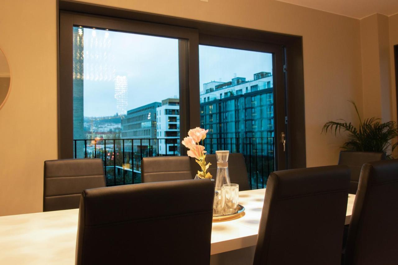 Spacious Modern 3br At Barcode Apartamento