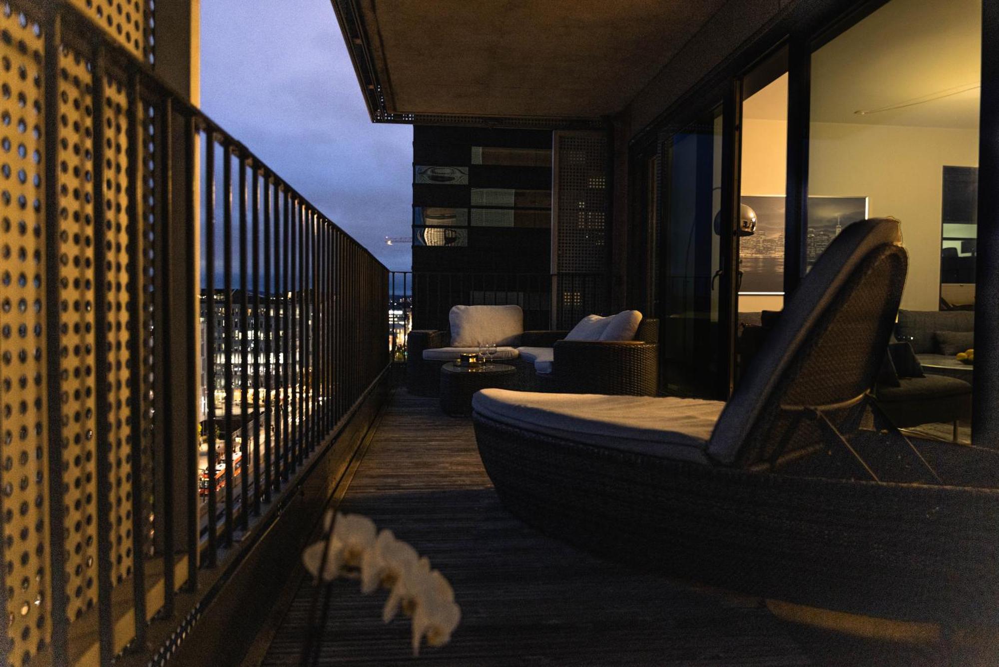 Spacious Modern 3br At Barcode *